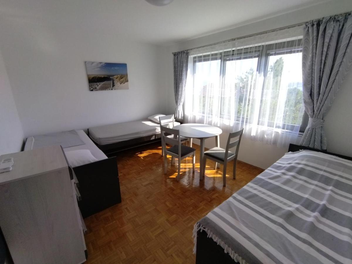 Vila Zdenka Apartmants Crikvenica Exterior photo